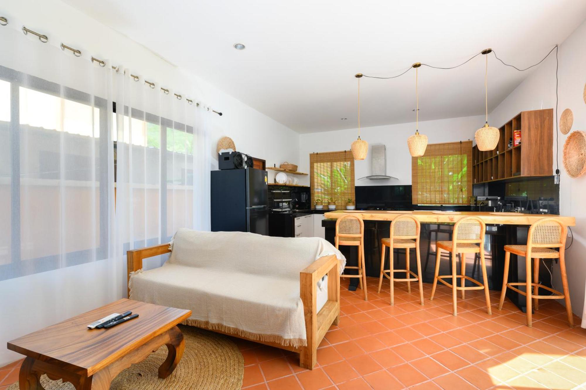 The Orange Near 海灘附近的家庭別墅 Vila Pantai Kamala